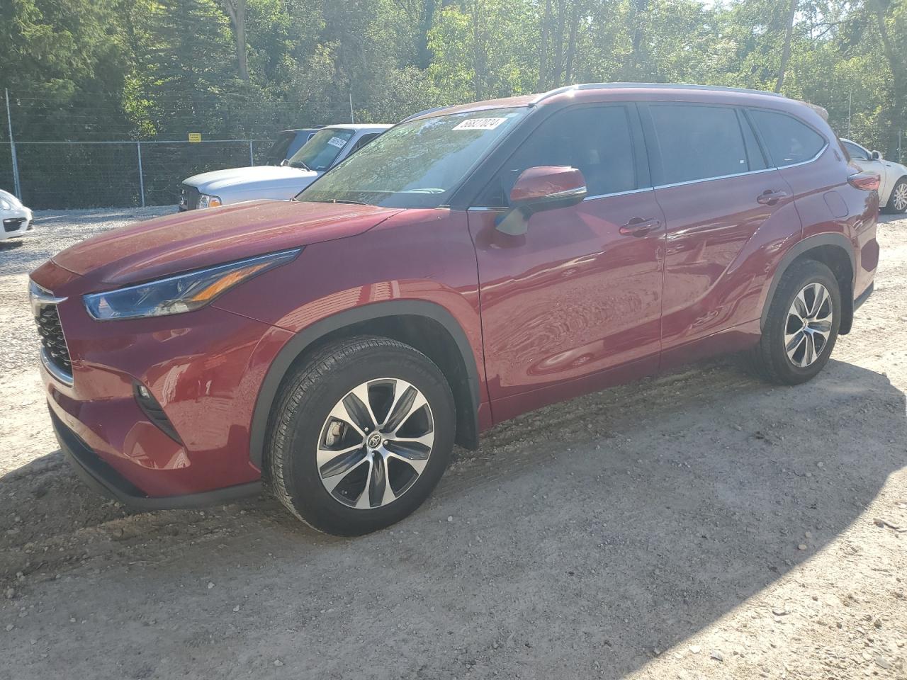 2022 TOYOTA HIGHLANDER XLE