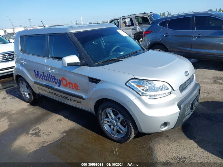 2011 KIA SOUL +